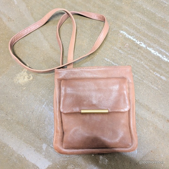 Nine West Leather Crossbody Bag Tan Small Square Front Flap Pocket Gold Hardware — photo 2